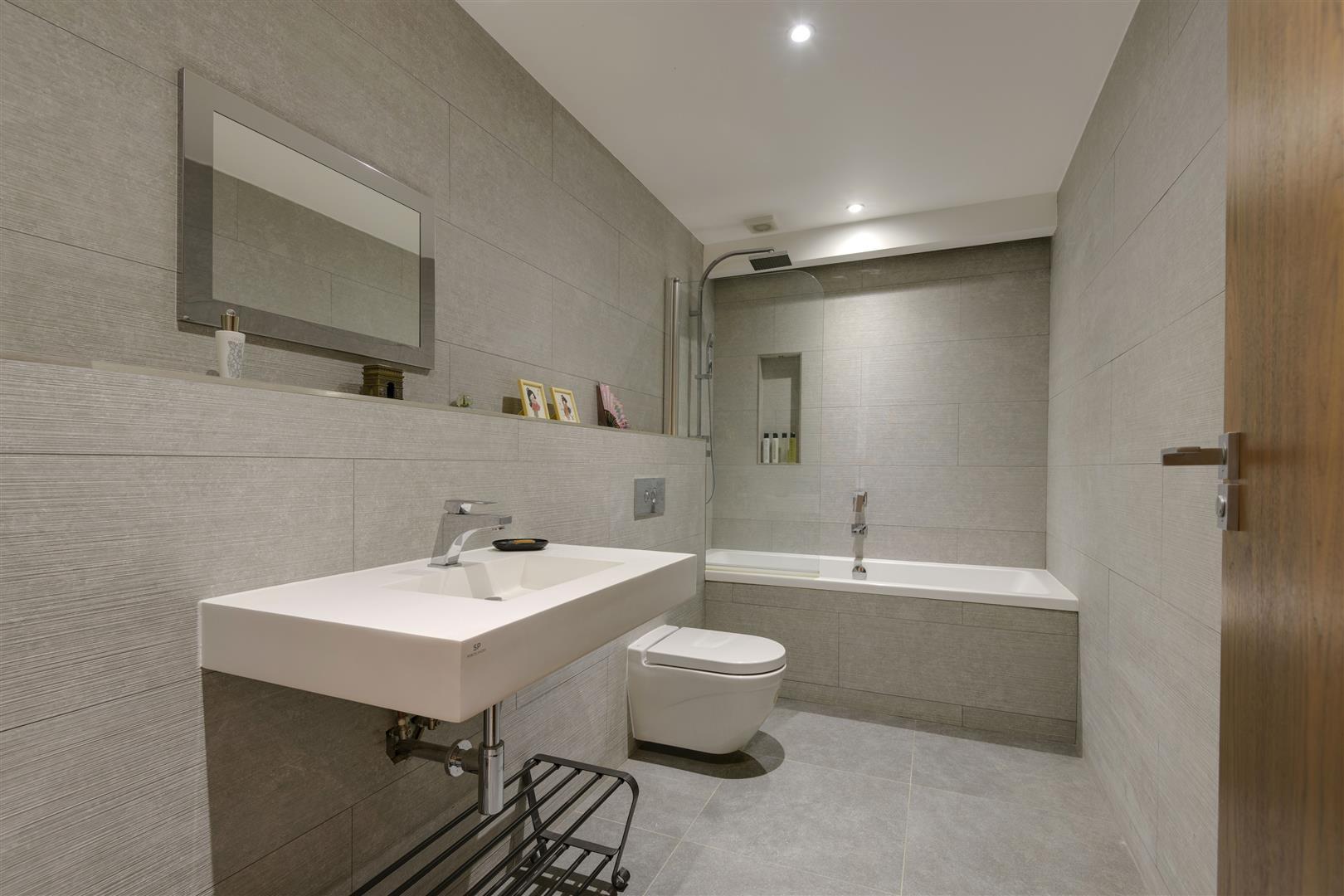 Garden Flat, South Hill Park Hampstead Heath NW3 2SS