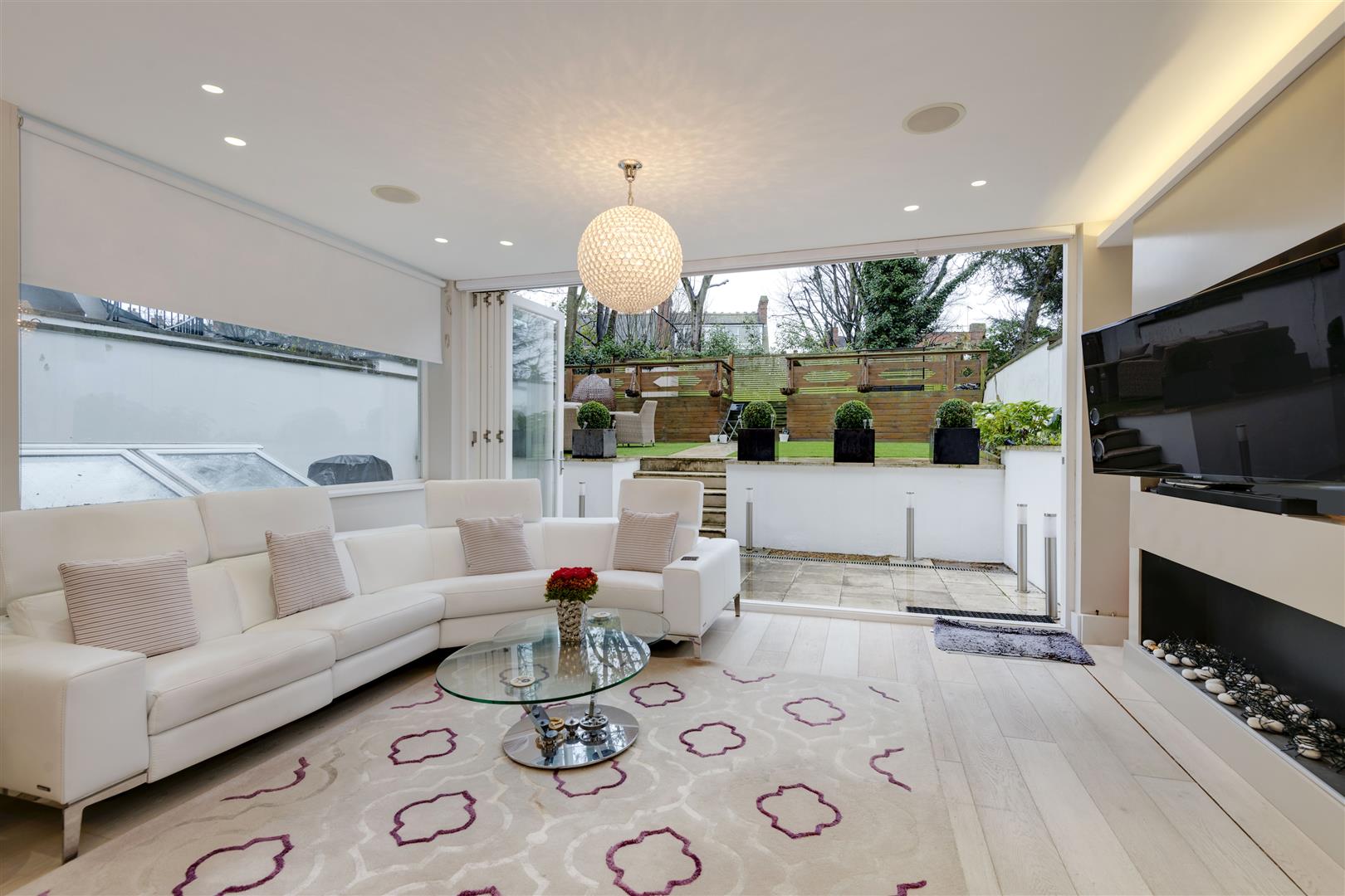 Garden Flat, South Hill Park Hampstead Heath NW3 2SS