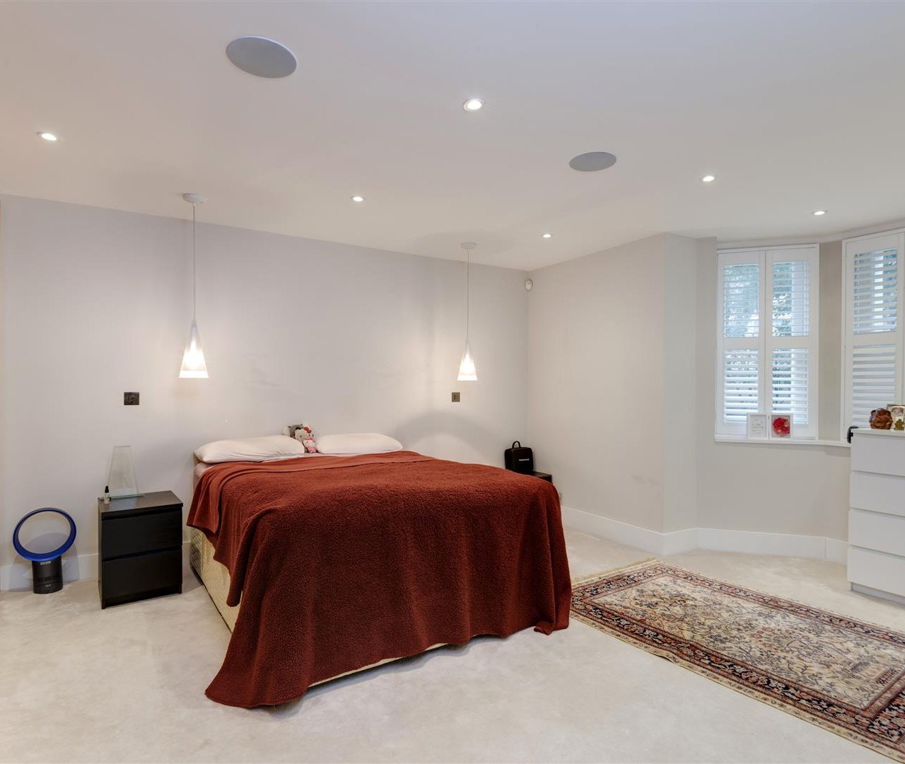 Garden Flat, South Hill Park Hampstead Heath NW3 2SS