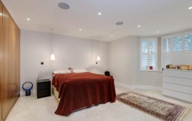 Garden Flat, South Hill Park Hampstead Heath NW3 2SS