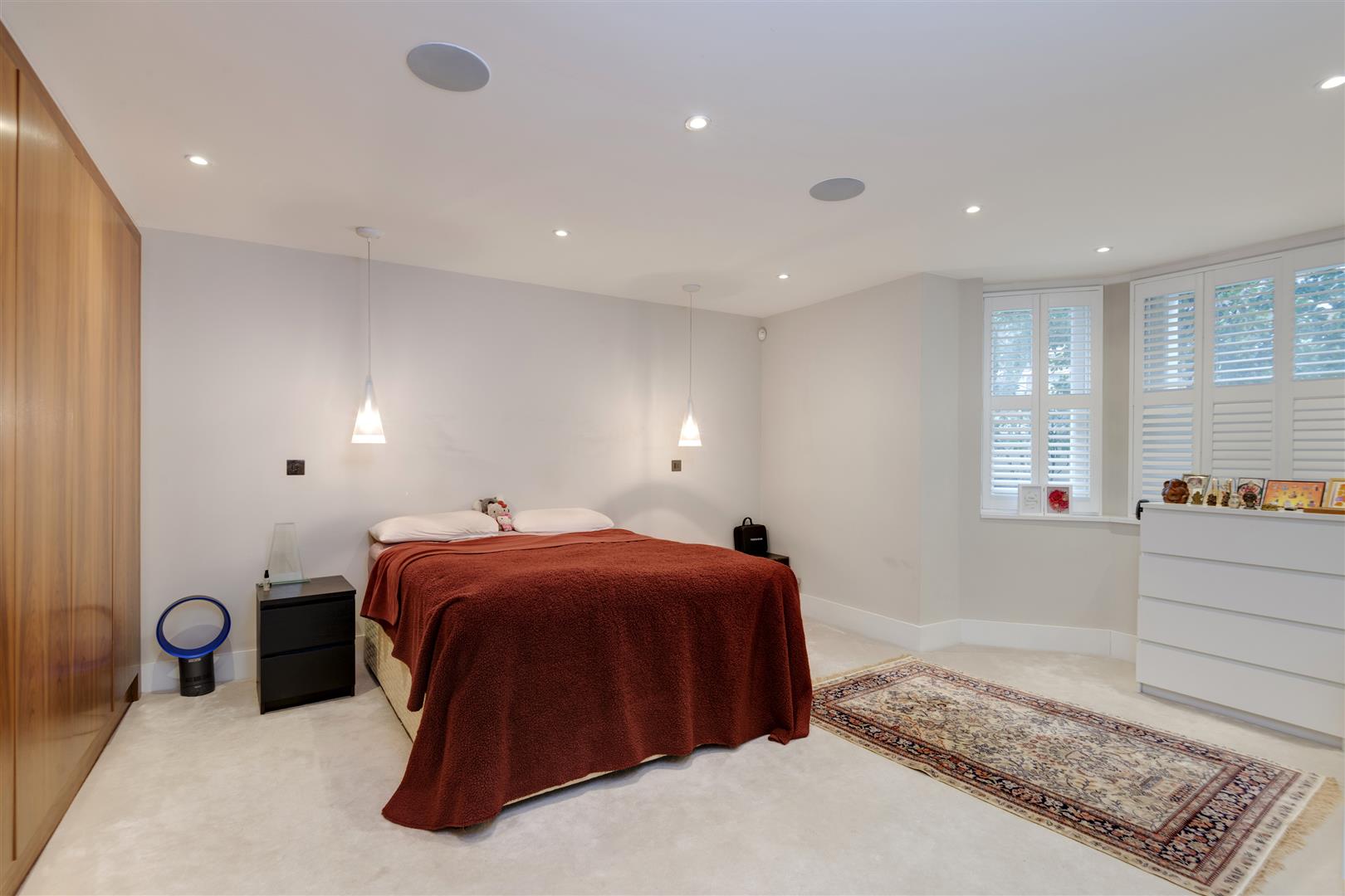 Garden Flat, South Hill Park Hampstead Heath NW3 2SS