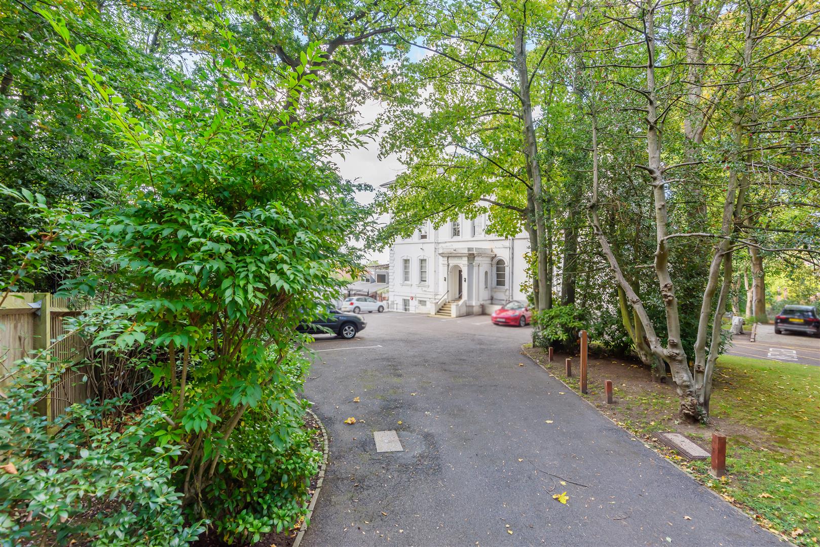 Oak Hill Park, Hampstead, NW3 7LP