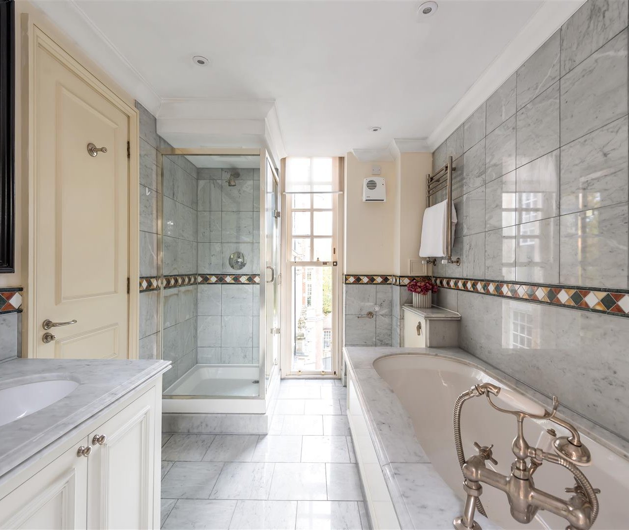 Frognal Rise Hampstead Village NW3 6PZ