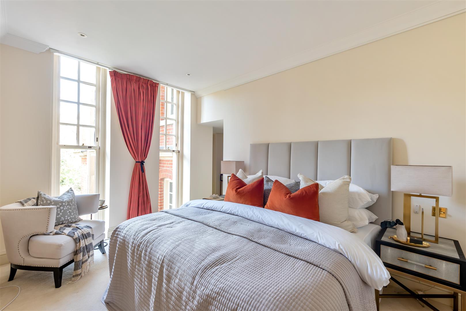 Frognal Rise Hampstead Village NW3 6PZ