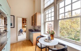 Frognal Rise Hampstead Village NW3 6PZ