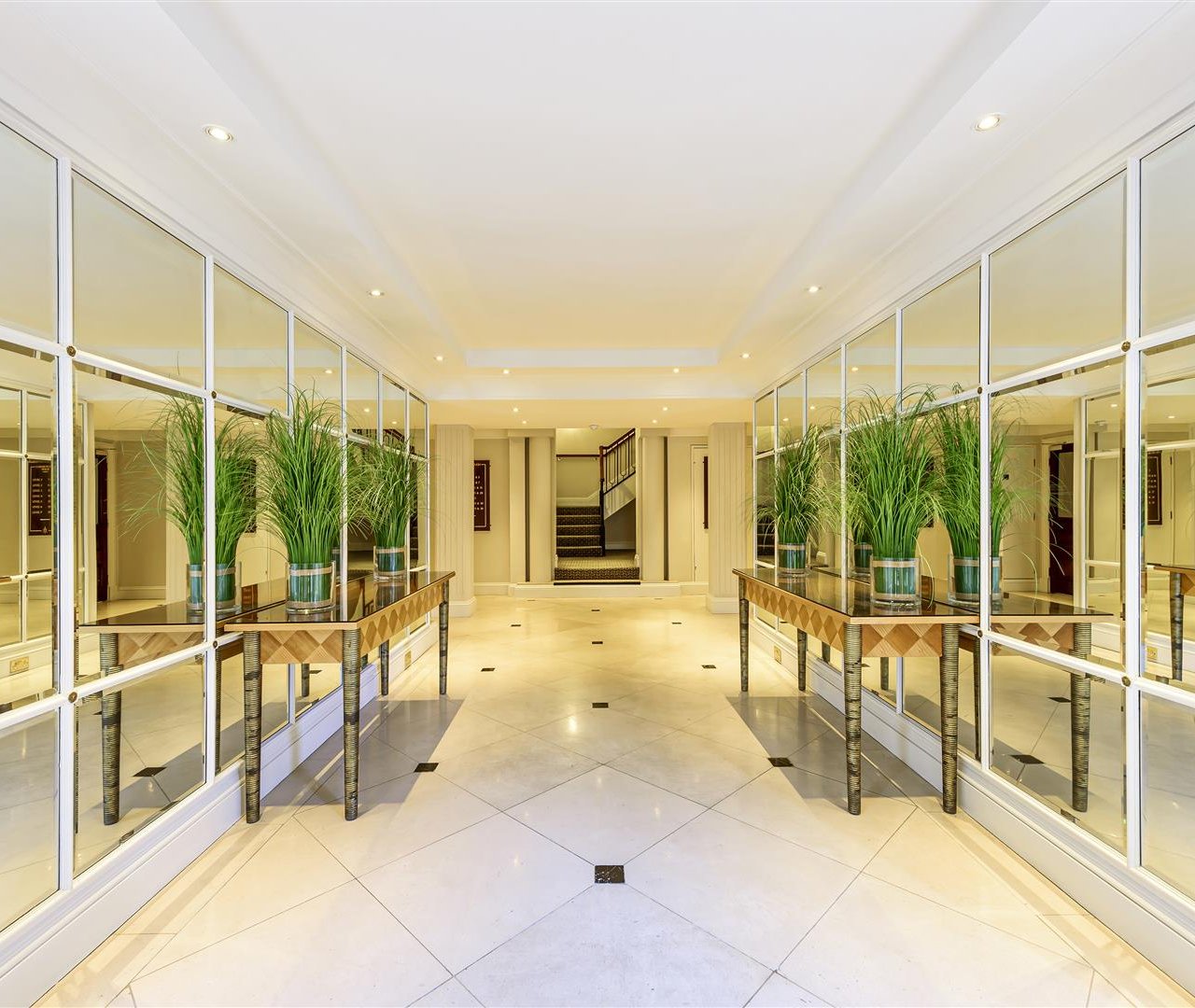 Frognal Rise Hampstead Village NW3 6PZ