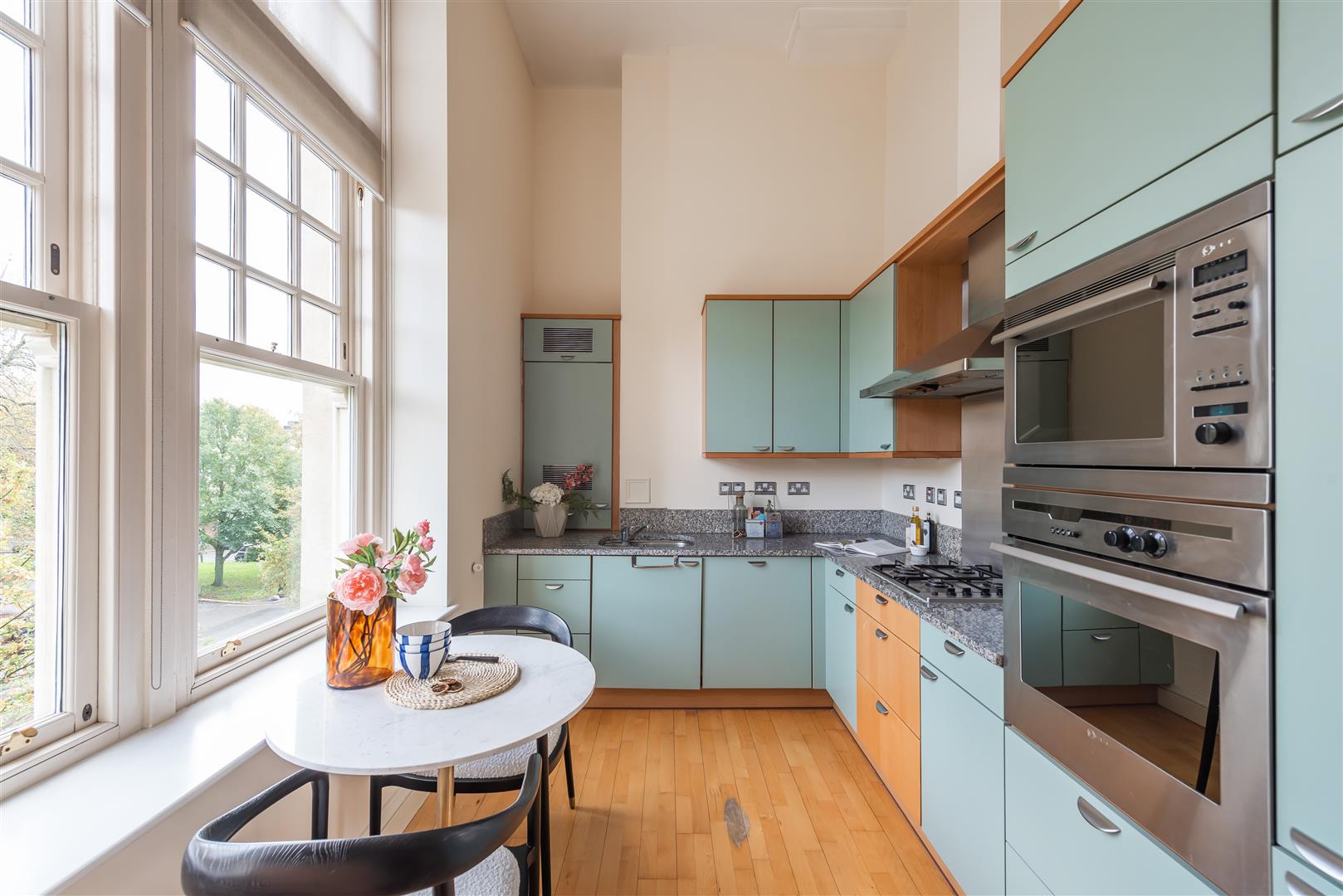 Frognal Rise Hampstead Village NW3 6PZ