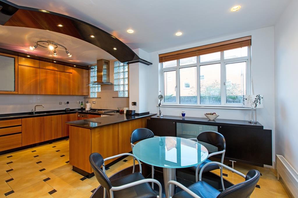Maryon Mews, London, NW3 2PU