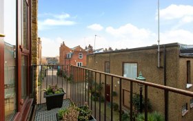 Maryon Mews, London, NW3 2PU