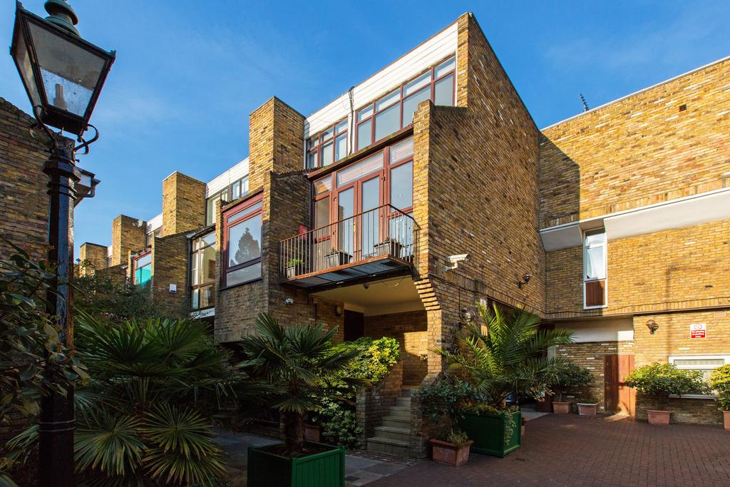 Maryon Mews, London, NW3 2PU