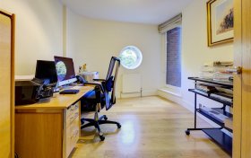 Firecrest Drive Hampstead NW3 7NE