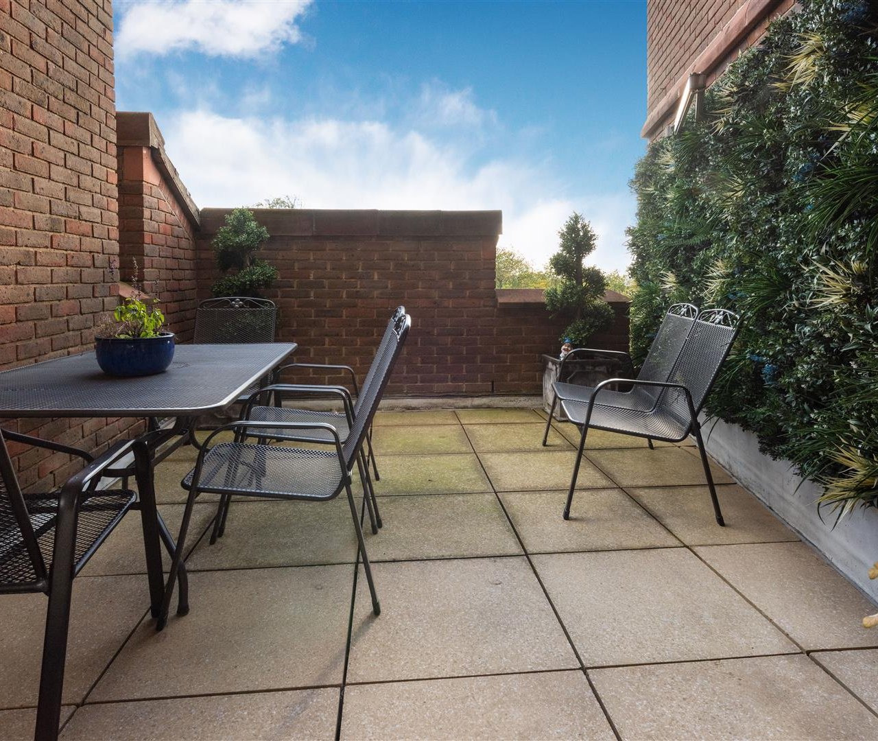 Firecrest Drive Hampstead NW3 7NE