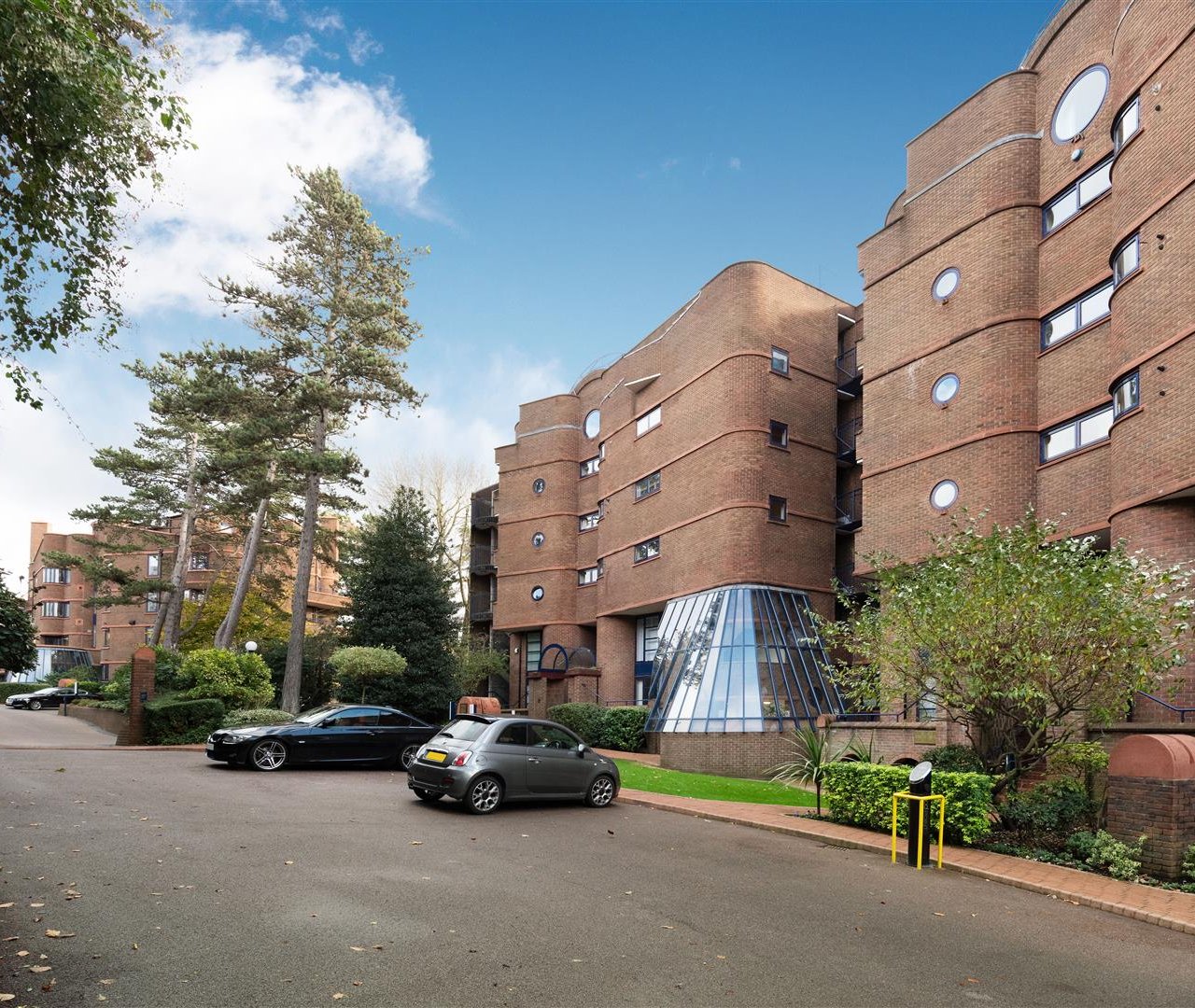 Firecrest Drive Hampstead NW3 7NE