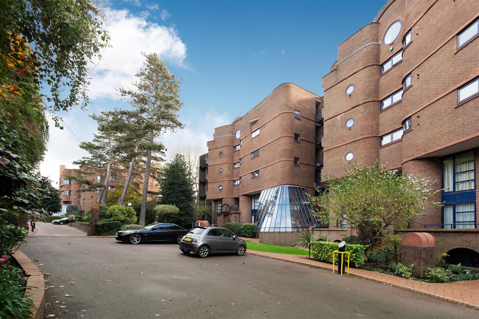 Firecrest Drive Hampstead NW3 7NE