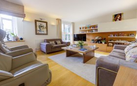 Firecrest Drive Hampstead NW3 7NE