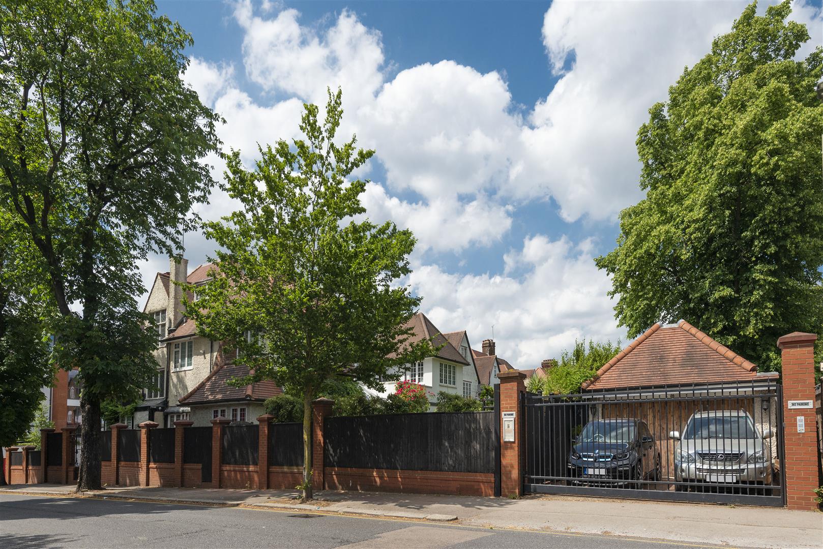 West Heath Avenue Golders Hill Park NW11 7QL