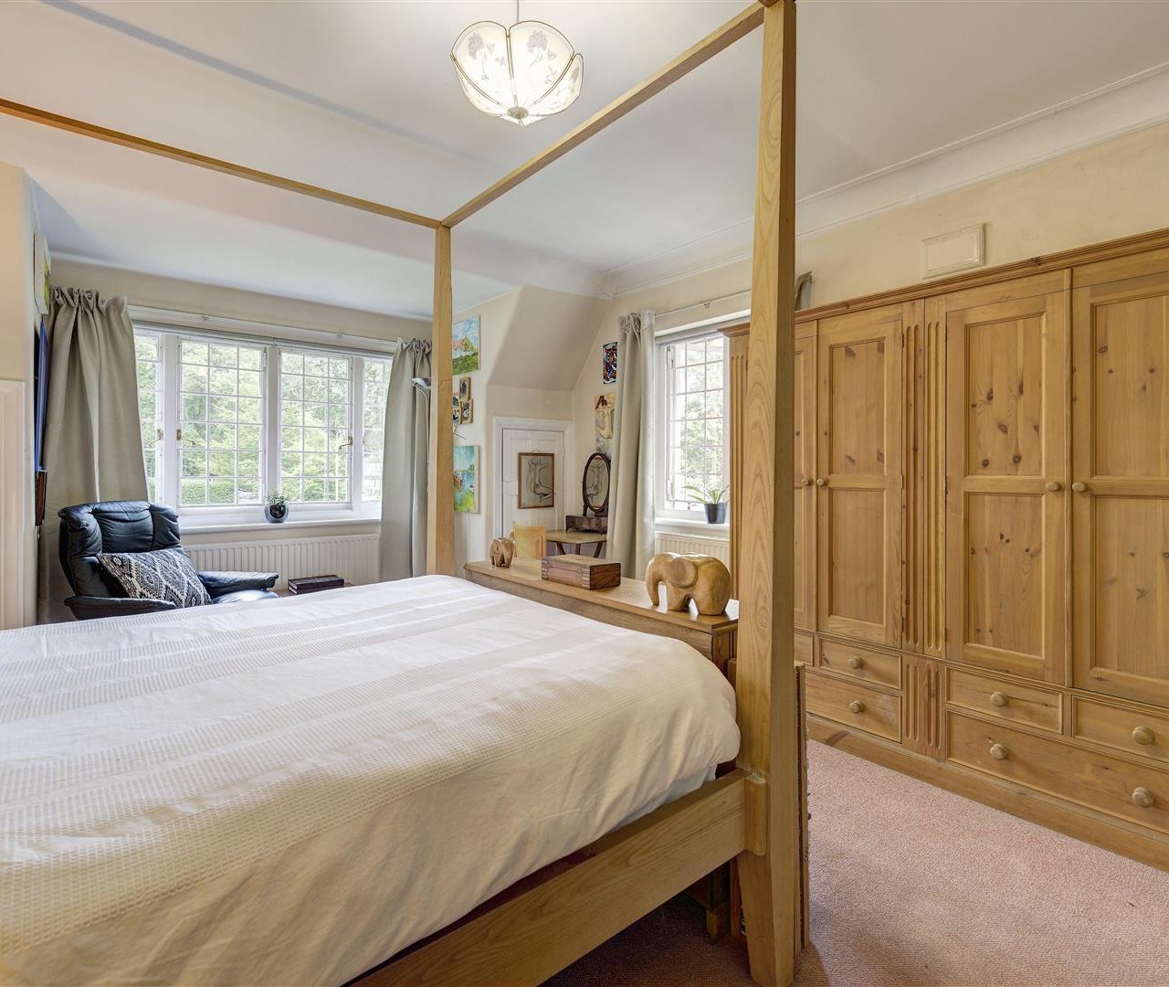 West Heath Avenue Golders Hill Park NW11 7QL