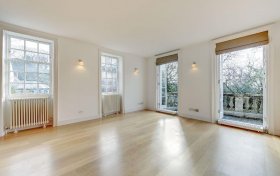 Frognal Hampstead Village NW3 6XX