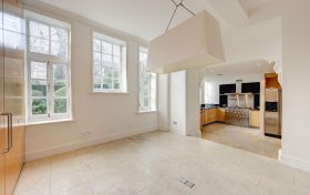 Frognal Hampstead Village NW3 6XX