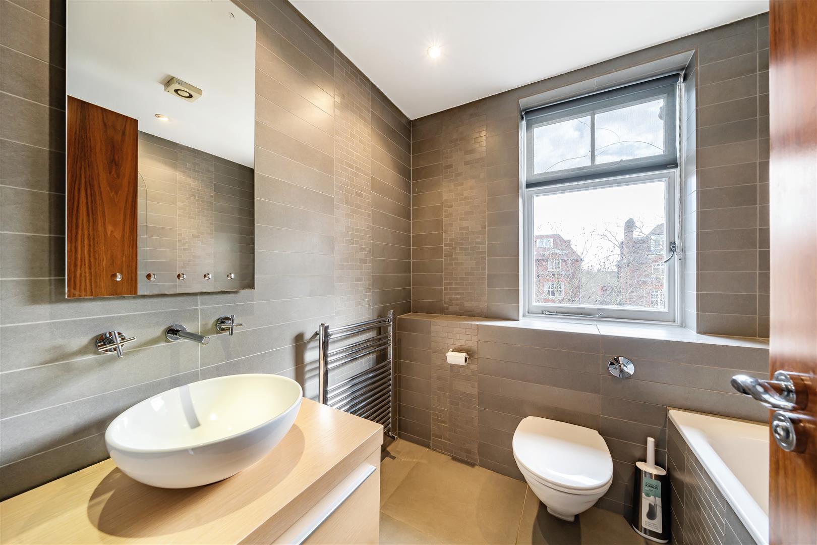 Fitzjohns Avenue Hampstead NW3 5JY