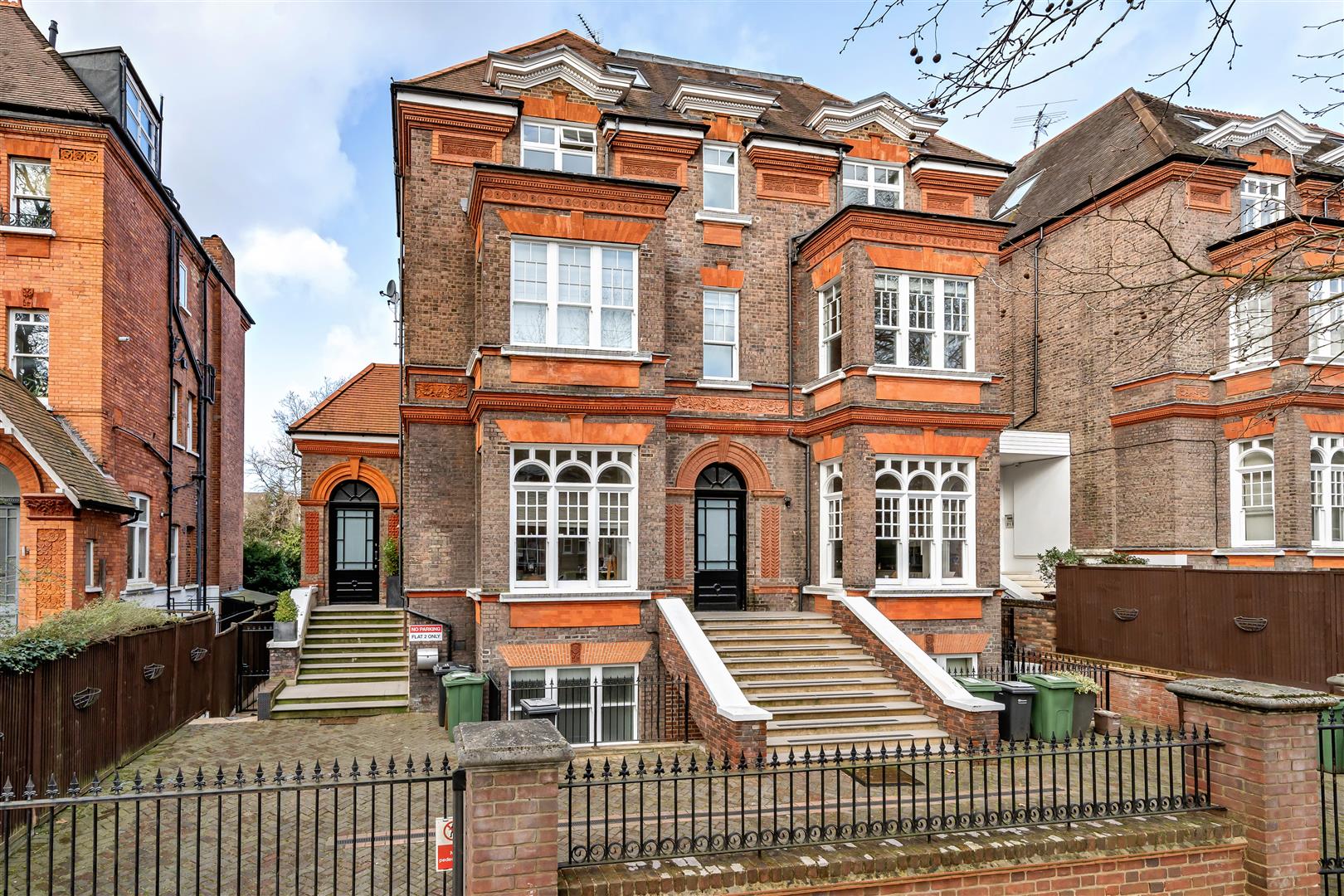 Fitzjohns Avenue Hampstead NW3 5JY