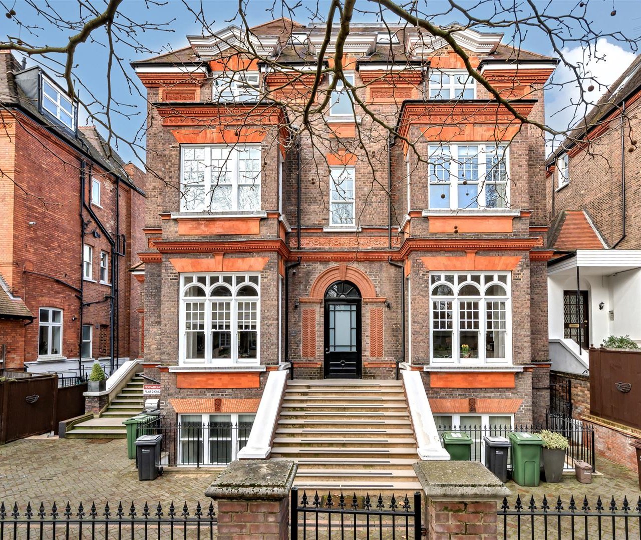 Fitzjohns Avenue Hampstead NW3 5JY