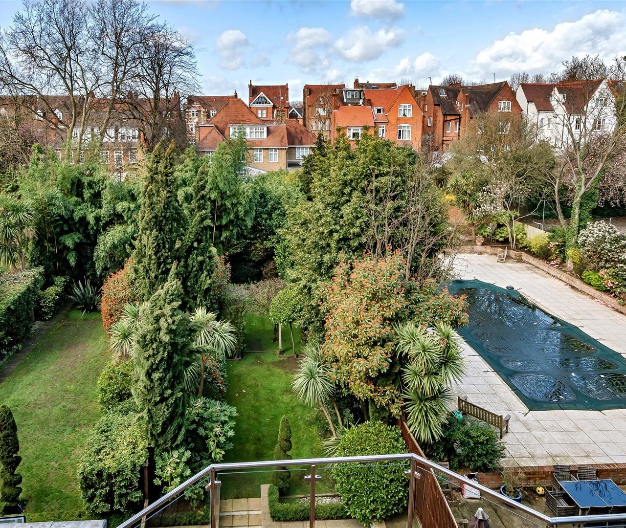 Fitzjohns Avenue Hampstead NW3 5JY