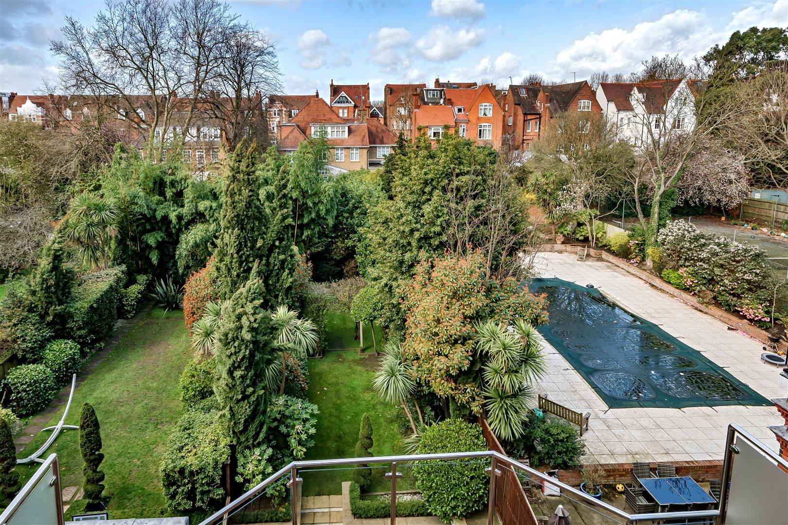 Fitzjohns Avenue Hampstead NW3 5JY