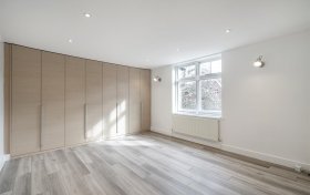 Fitzjohns Avenue Hampstead NW3 5JY