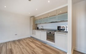 Fitzjohns Avenue Hampstead NW3 5JY