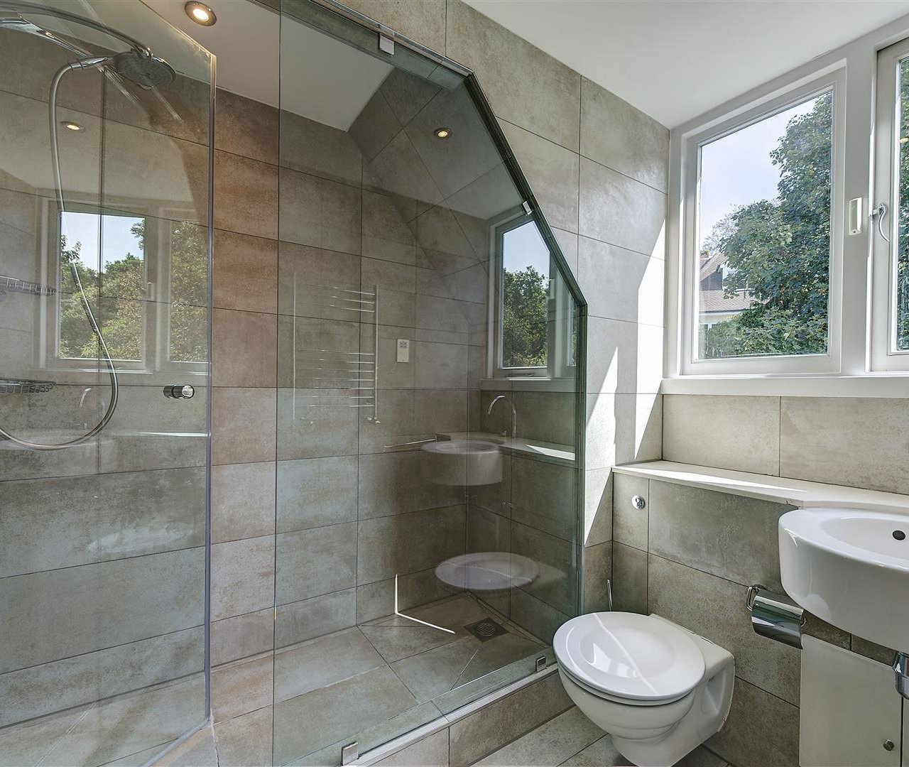 West Heath Road Hampstead NW3 7TN