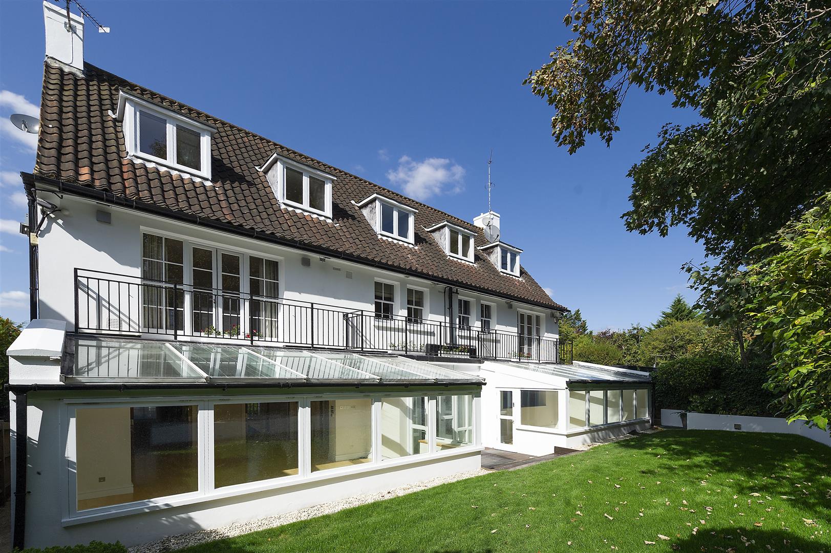 West Heath Road Hampstead NW3 7TN