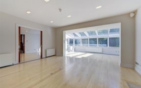 West Heath Road Hampstead NW3 7TN