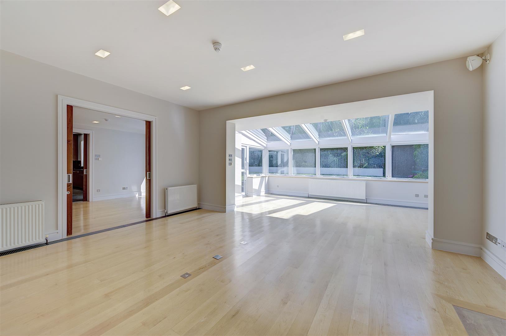 West Heath Road Hampstead NW3 7TN