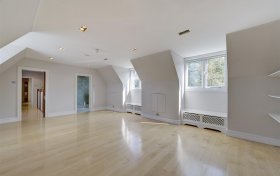 West Heath Road Hampstead NW3 7TN