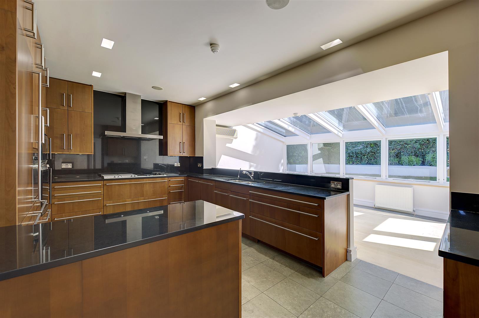 West Heath Road Hampstead NW3 7TN