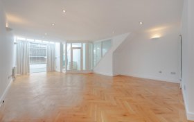 Maryon Mews, Hampstead, NW3 2PU