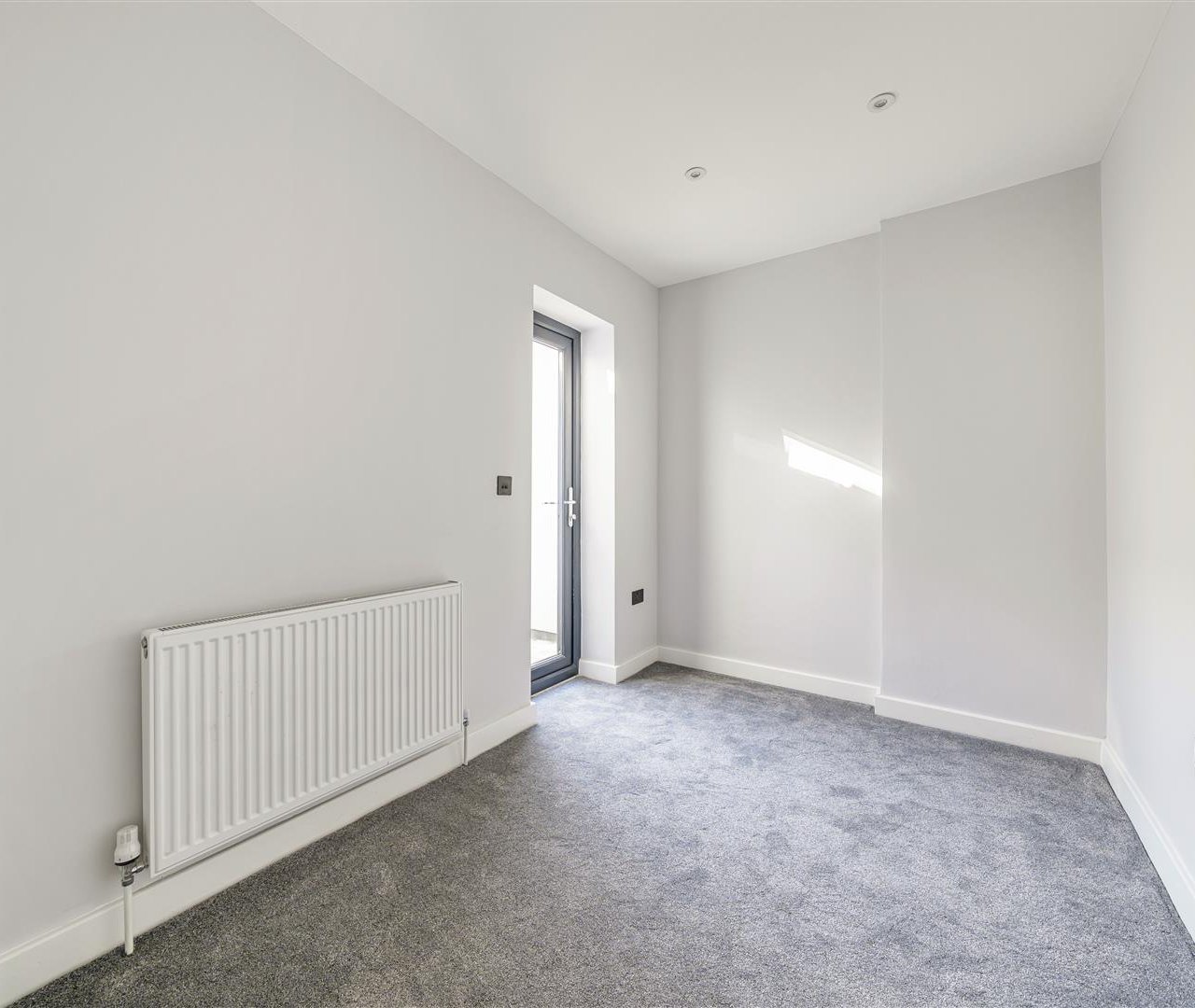 Garden Apartment, Pennine Drive Golders Green Estate NW2 1NR