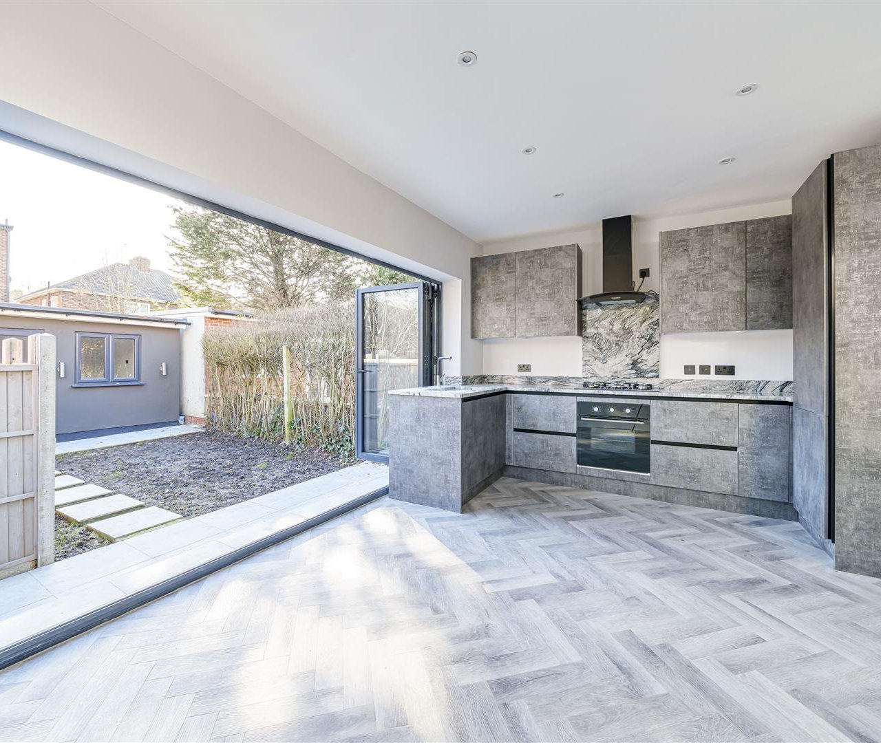 Garden Apartment, Pennine Drive Golders Green Estate NW2 1NR