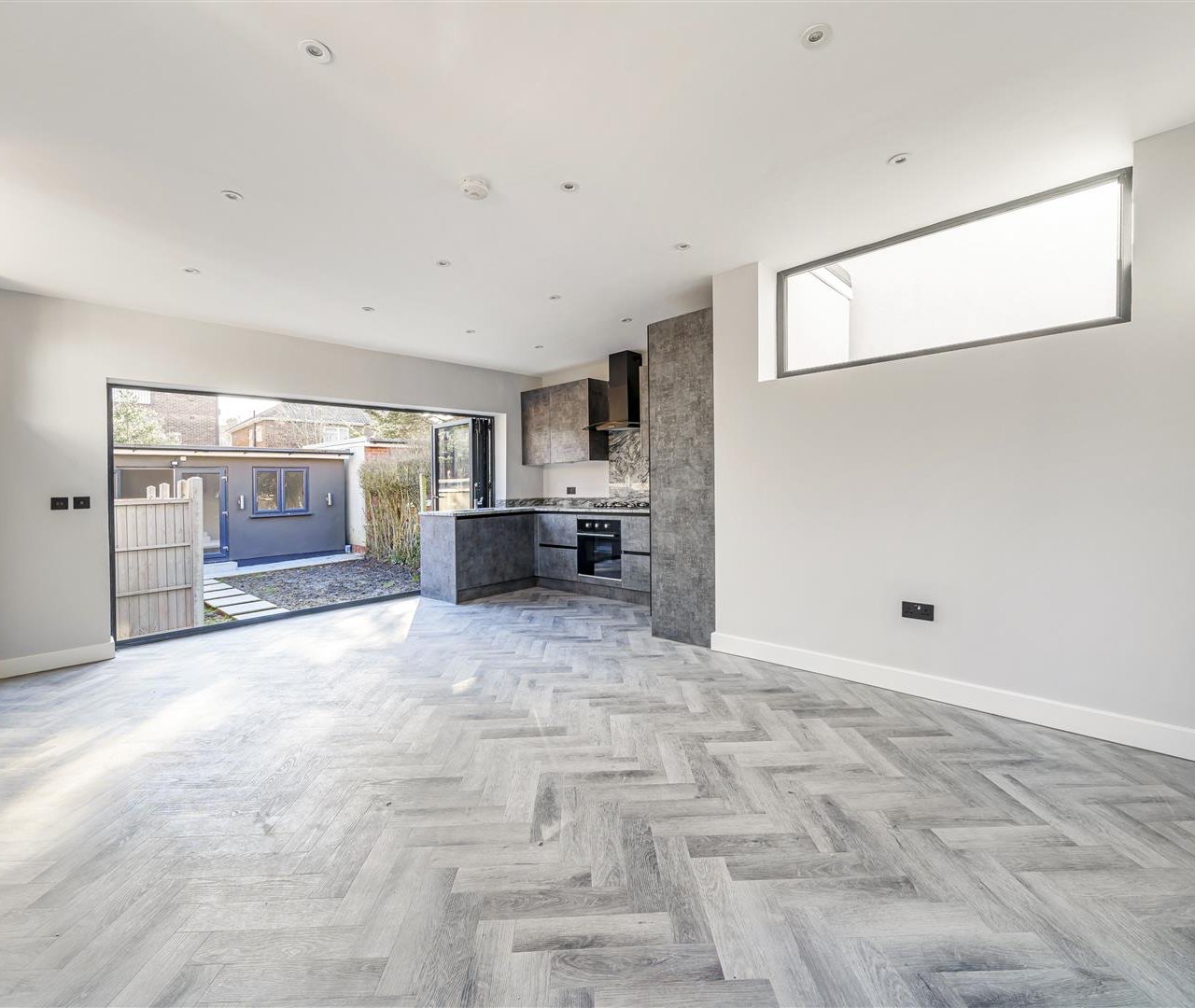 Garden Apartment, Pennine Drive Golders Green Estate NW2 1NR