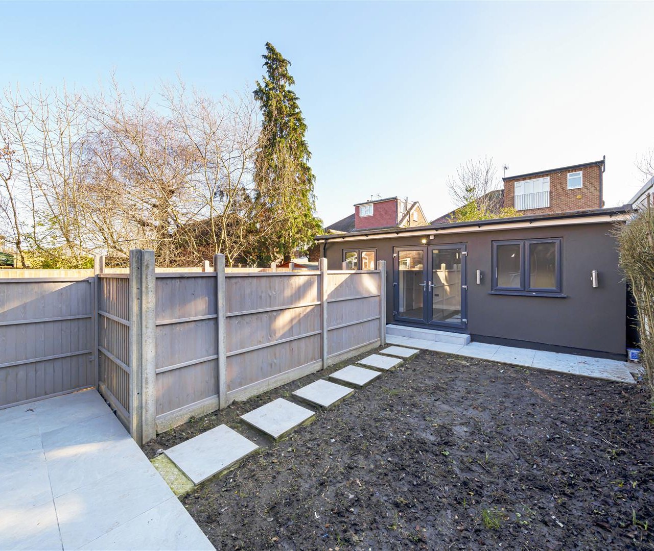 Garden Apartment, Pennine Drive Golders Green Estate NW2 1NR