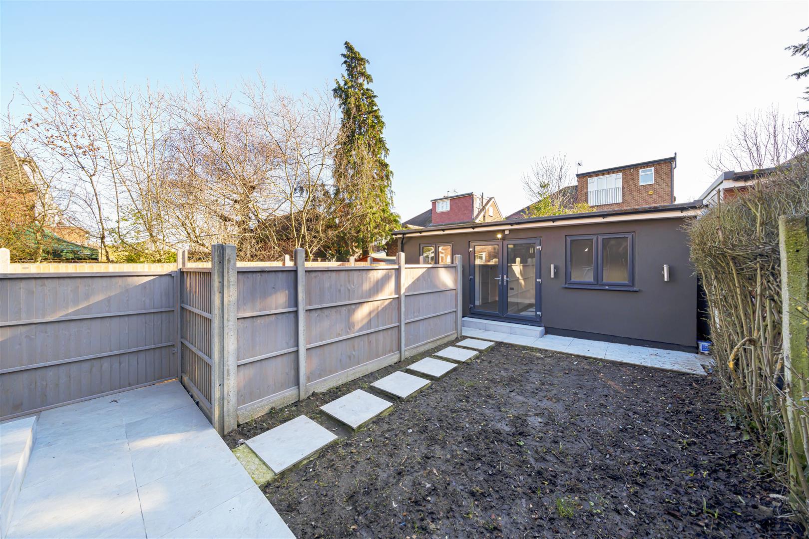 Garden Apartment, Pennine Drive Golders Green Estate NW2 1NR