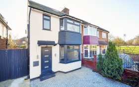 Garden Apartment, Pennine Drive Golders Green Estate NW2 1NR