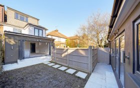 Garden Apartment, Pennine Drive Golders Green Estate NW2 1NR