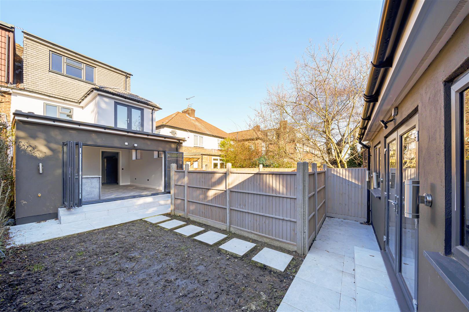 Garden Apartment, Pennine Drive Golders Green Estate NW2 1NR