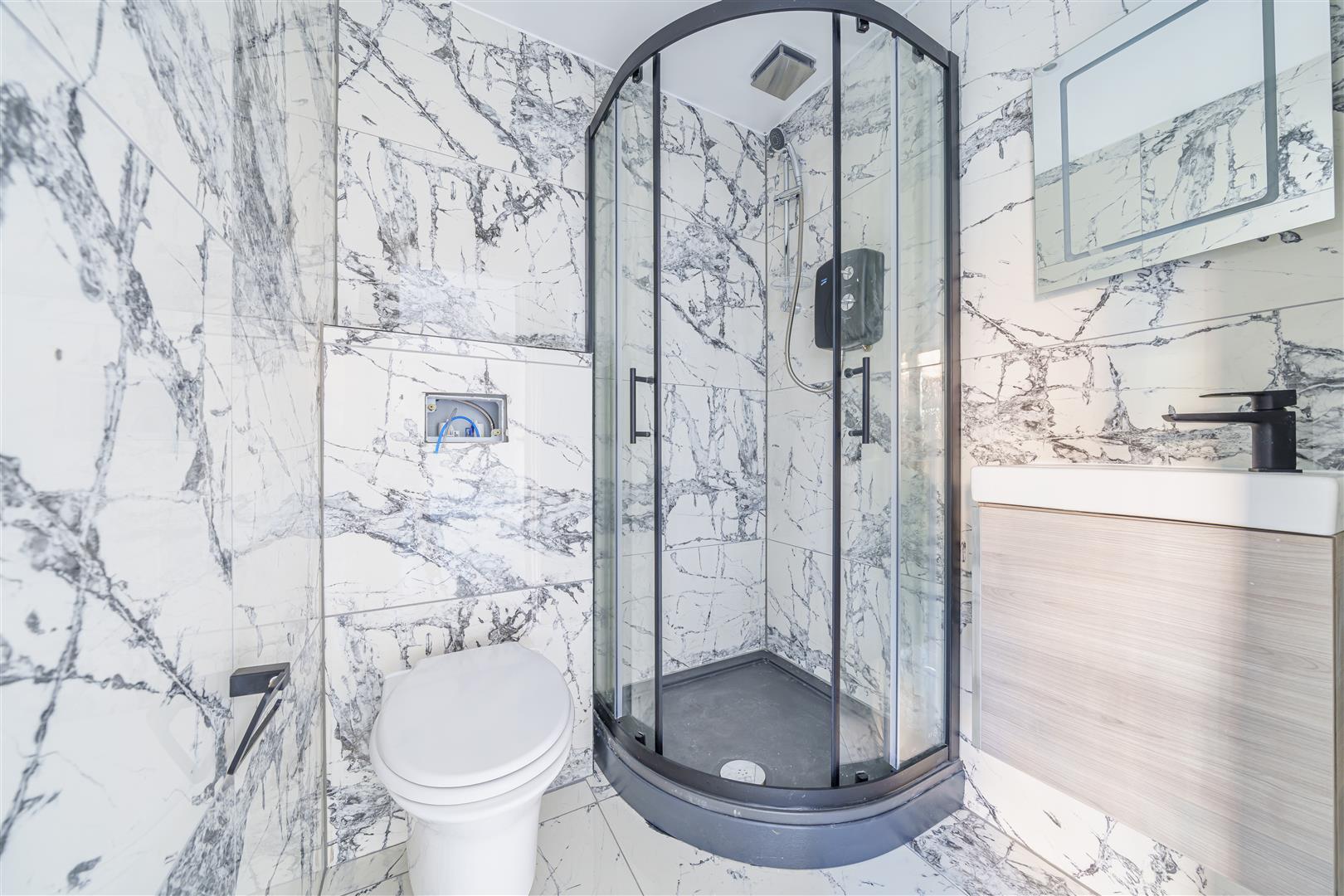 Garden Apartment, Pennine Drive Golders Green Estate NW2 1NR