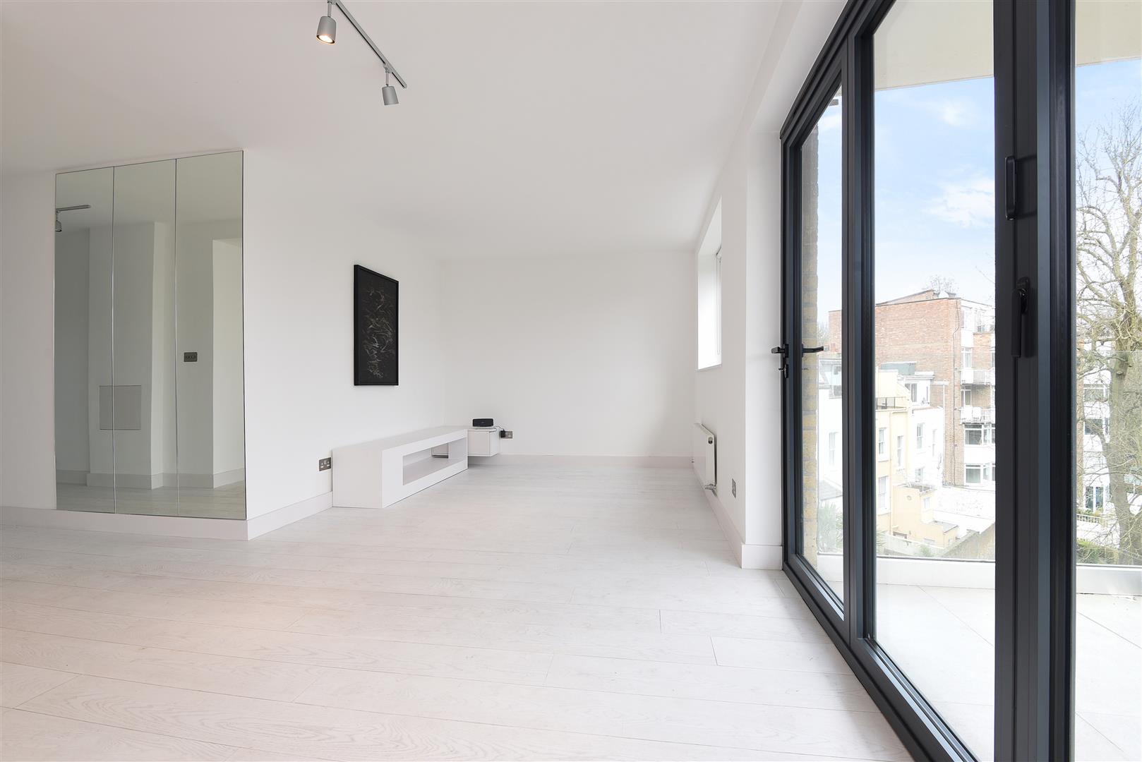 Vale Of Health Hampstead NW3 1AP