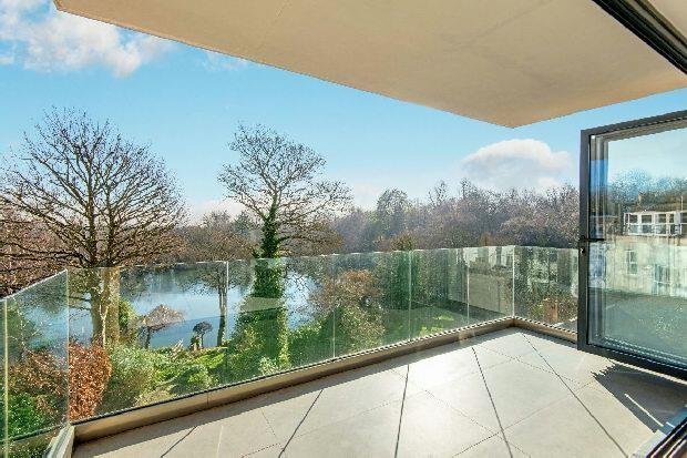 Vale Of Health Hampstead NW3 1AP