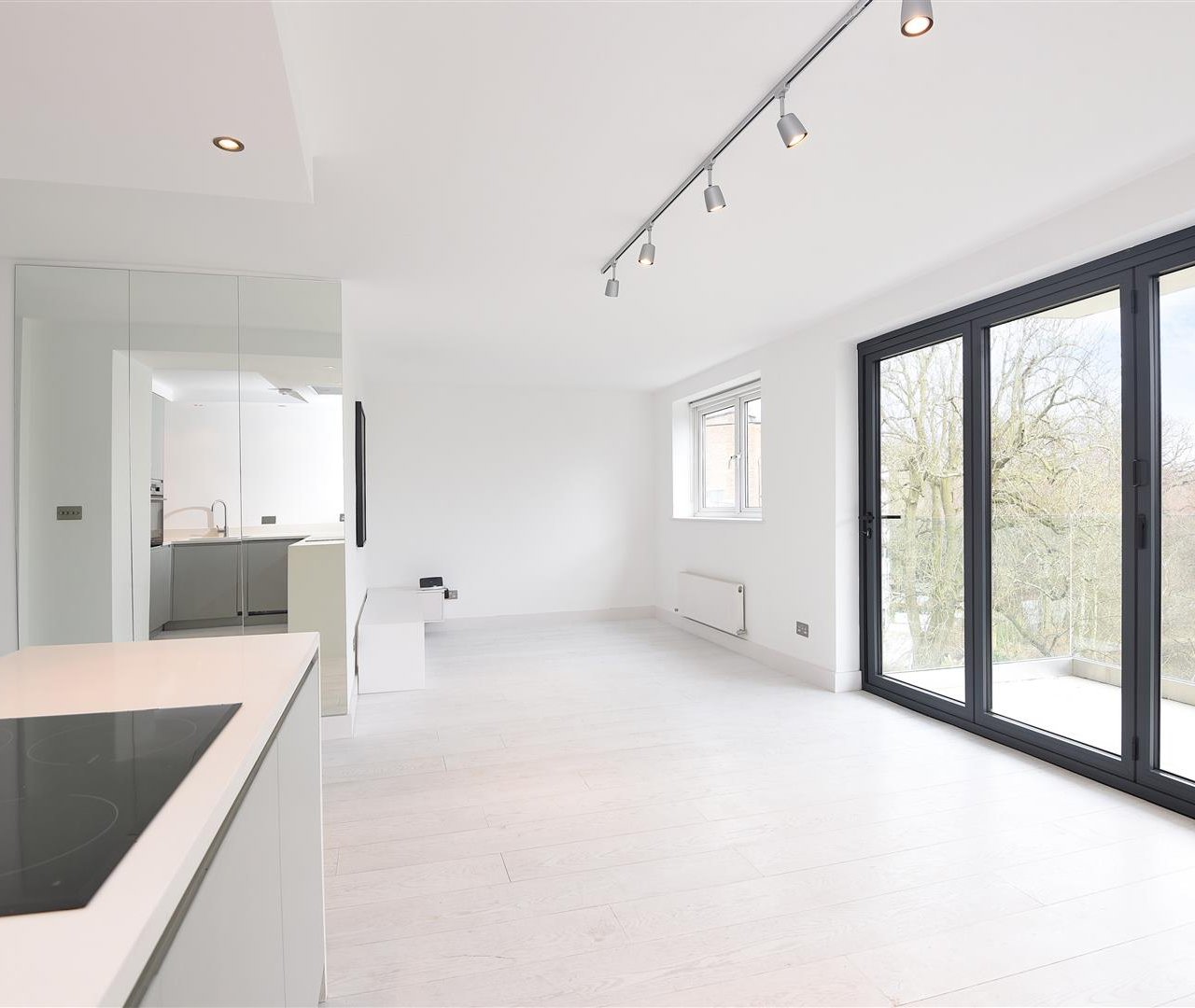 Vale Of Health Hampstead NW3 1AP