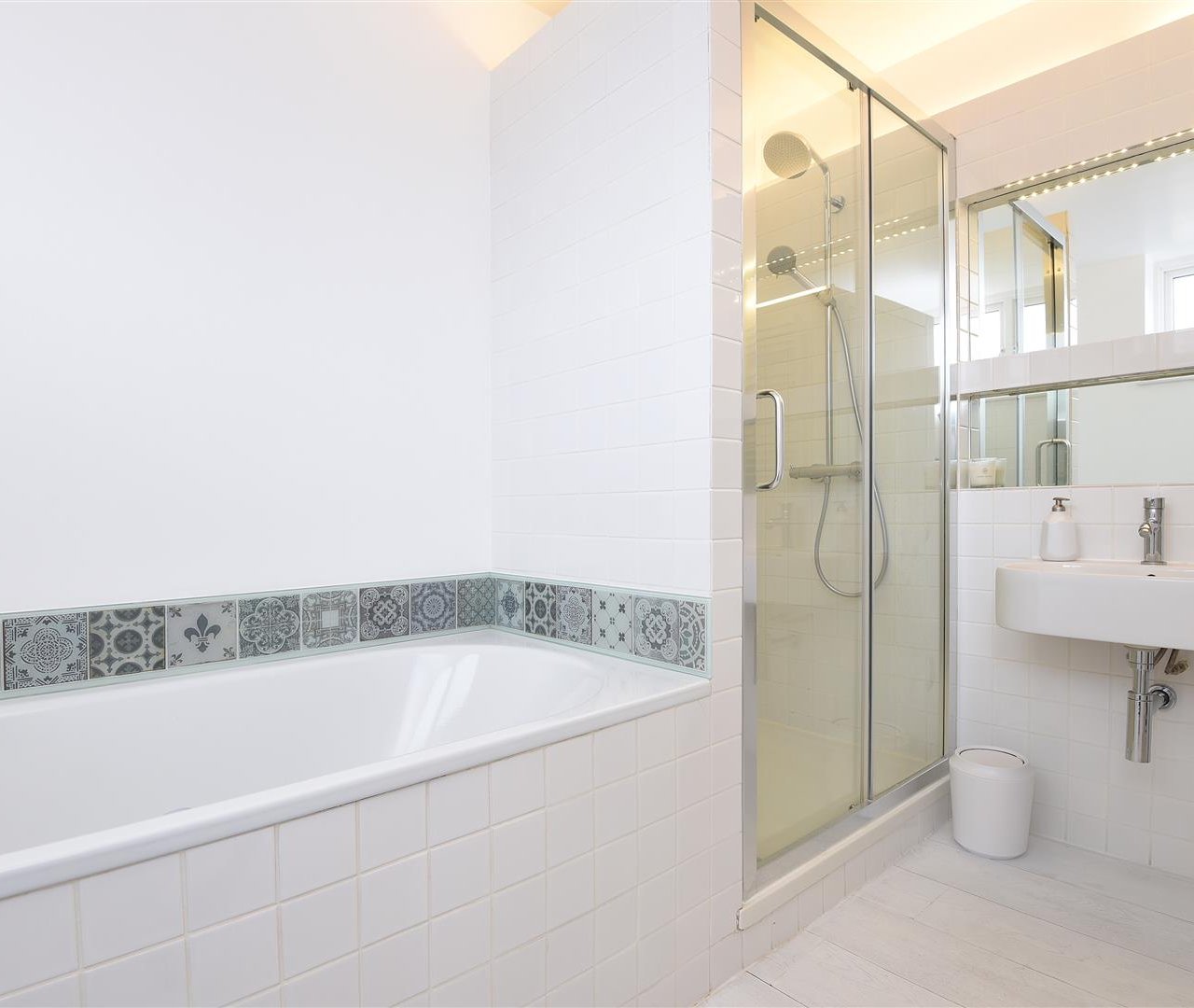 Vale Of Health Hampstead NW3 1AP